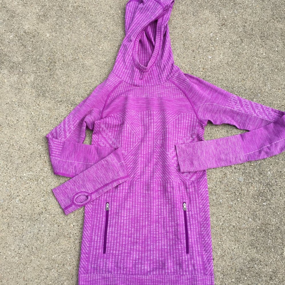 Lululemon swiftly tech hooded long sleeve shirt